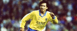 Top 10 futbolistas de países raros Jorge “Mágico” González (El Salvador)