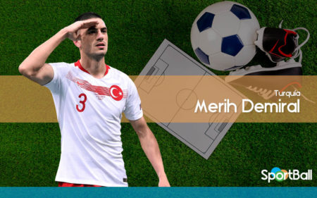 Merih Demiral, turco, es uno de los centrales con más futuro del mundo.