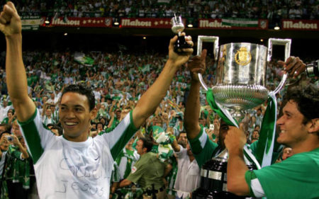 Oliveira y Edu, campeones con el Real Betis 2004-2005 de la Copa del Rey.