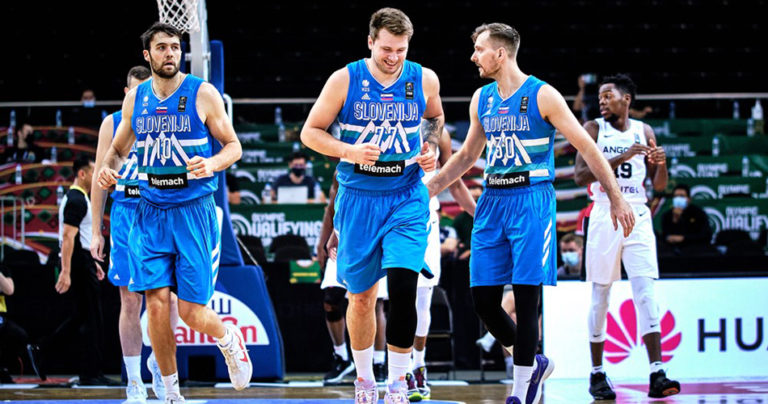 Jugadores de la selección de baloncesto de Eslovenia